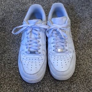 Nike Men’s Airforce 1 size 8
